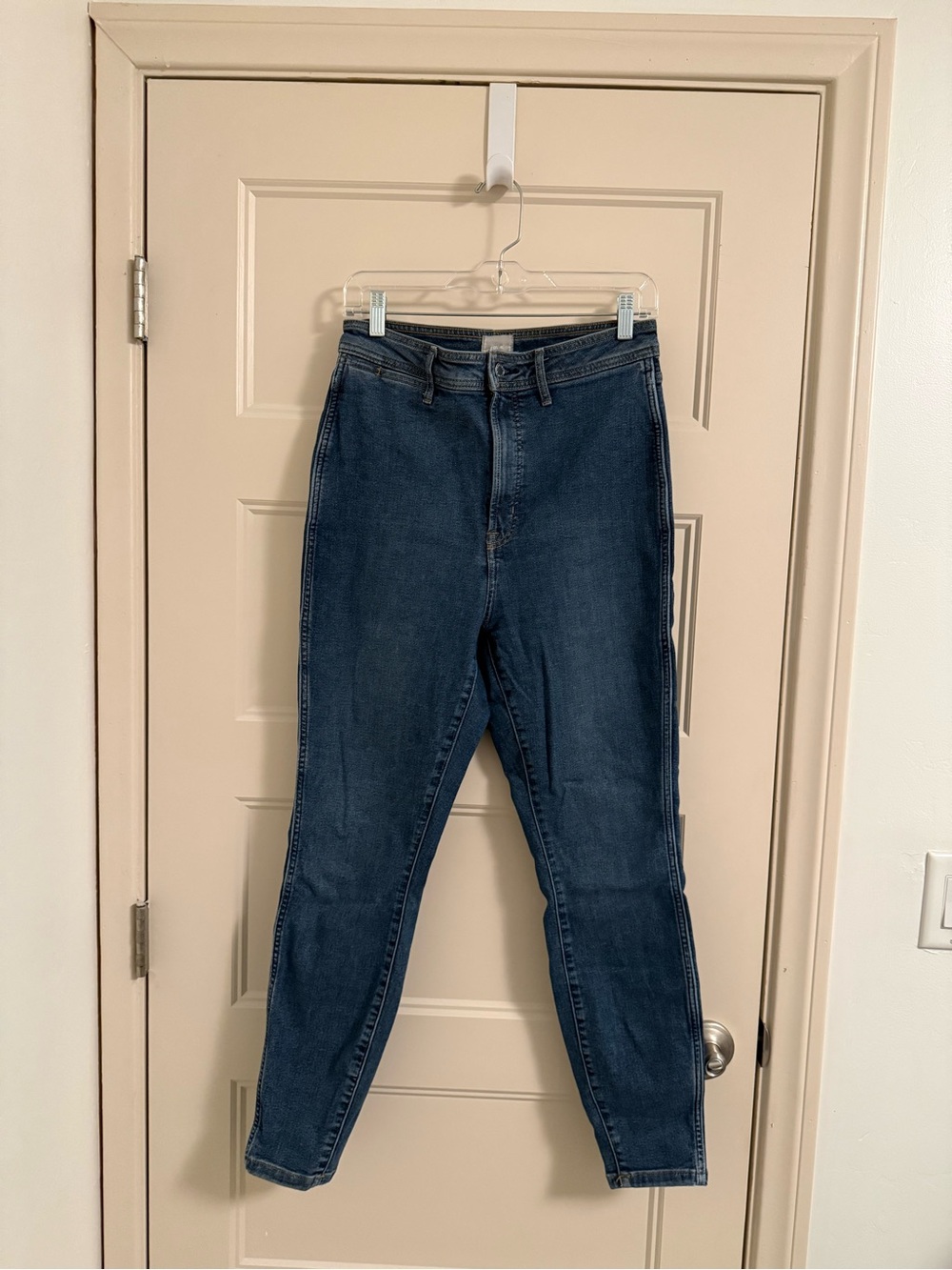 ⭐️ 5 for $25. Everlane jeans